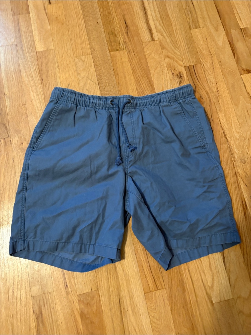 L.L. Bean size Large Men's Blue Drawstring Casual Shorts